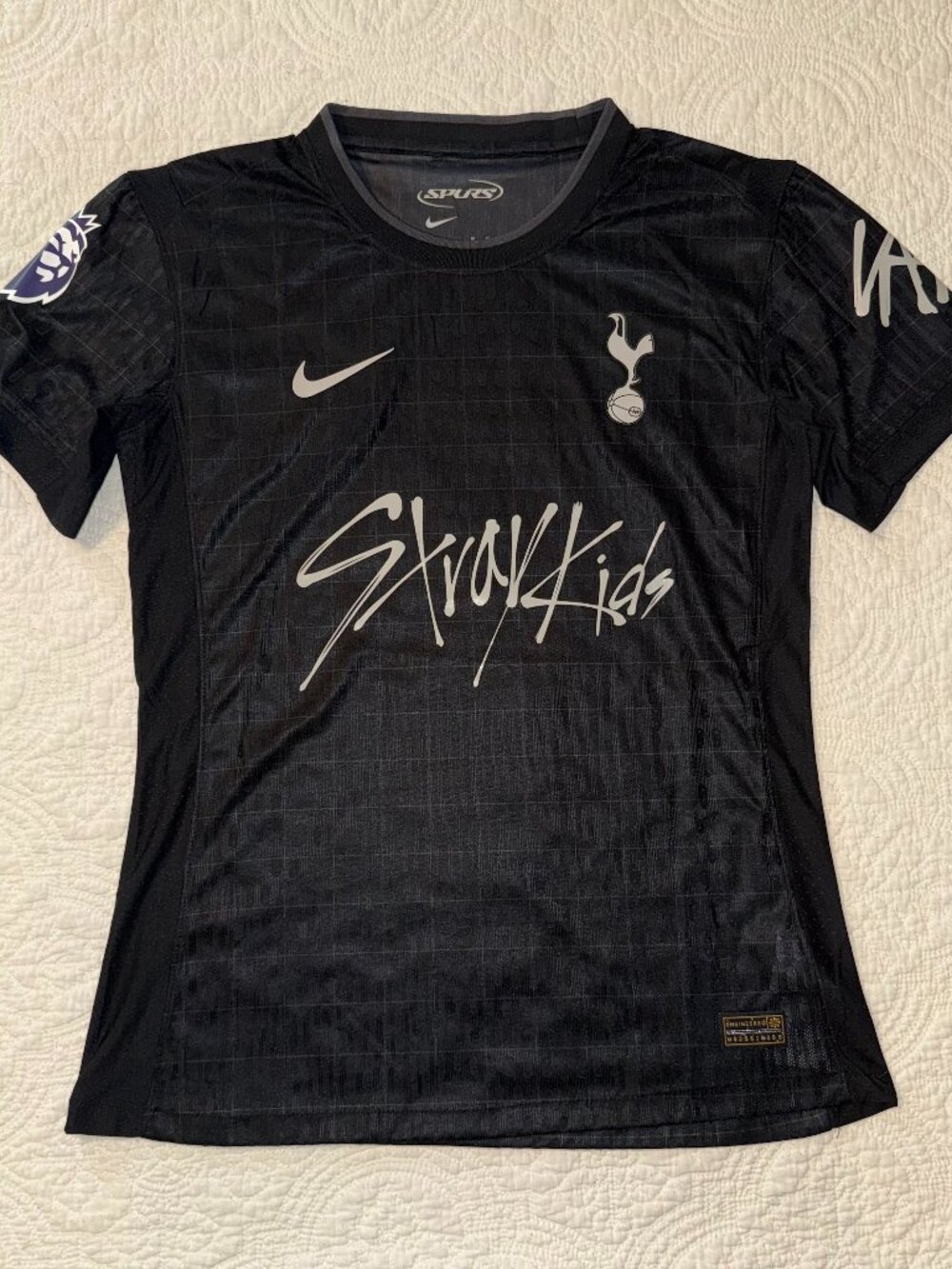 Tottenham Hotspur Stray Kids Nike Jersey Medium Black THFC K-Pop Soccer UNWORN